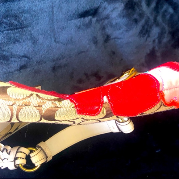 Coach Purse: Poppy. Discontinued & Pristine. Hospital bills = parting for cheap. - Picture 4 of 5